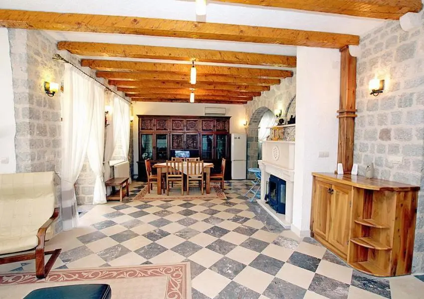 Extraordinary stone villa in Rezevici