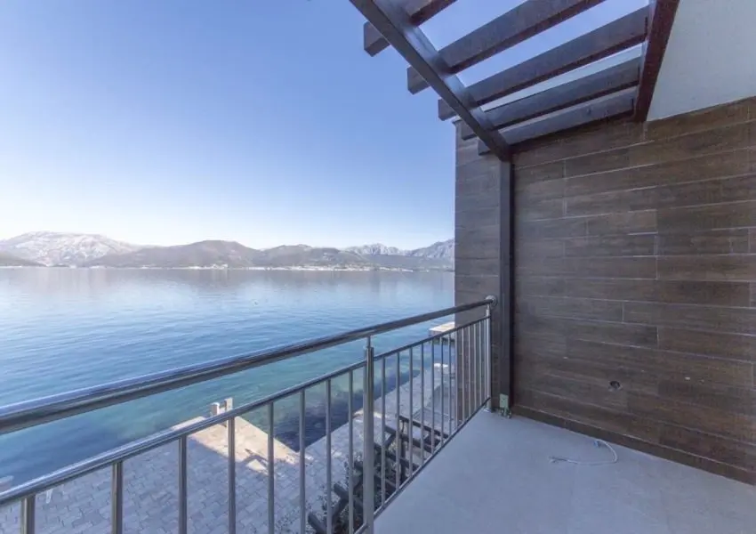 Villa on the first line to the sea in Krasici, Tivat