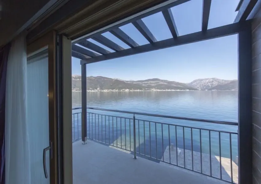 Villa on the first line to the sea in Krasici, Tivat