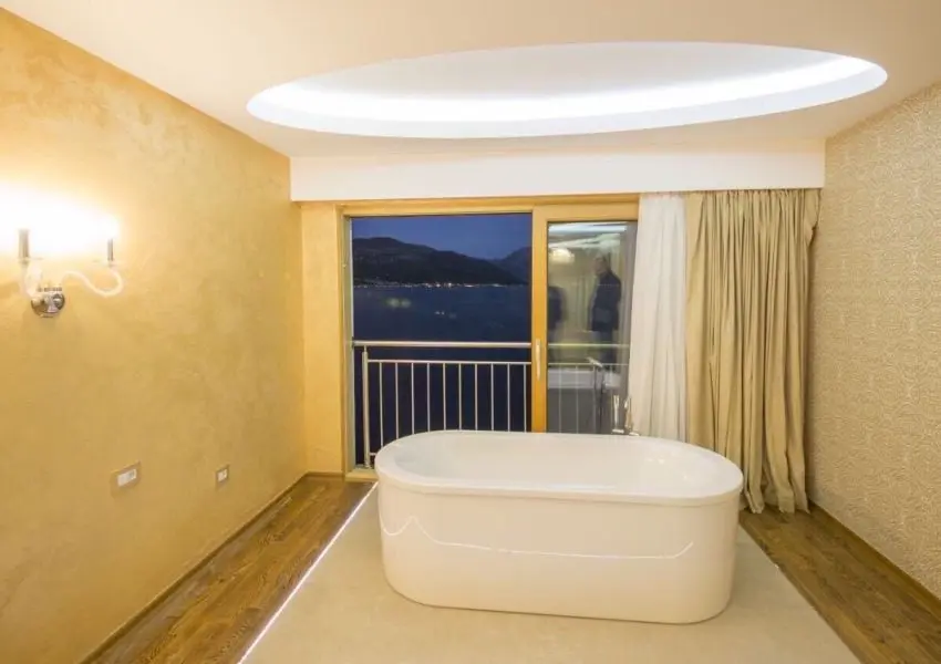 Villa on the first line to the sea in Krasici, Tivat