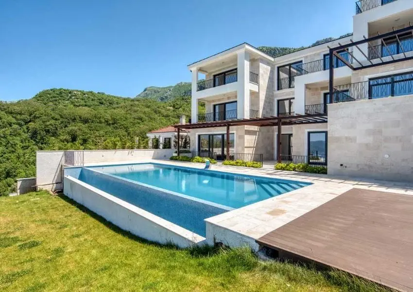 Exclusive residential complex above Sveti Stefan