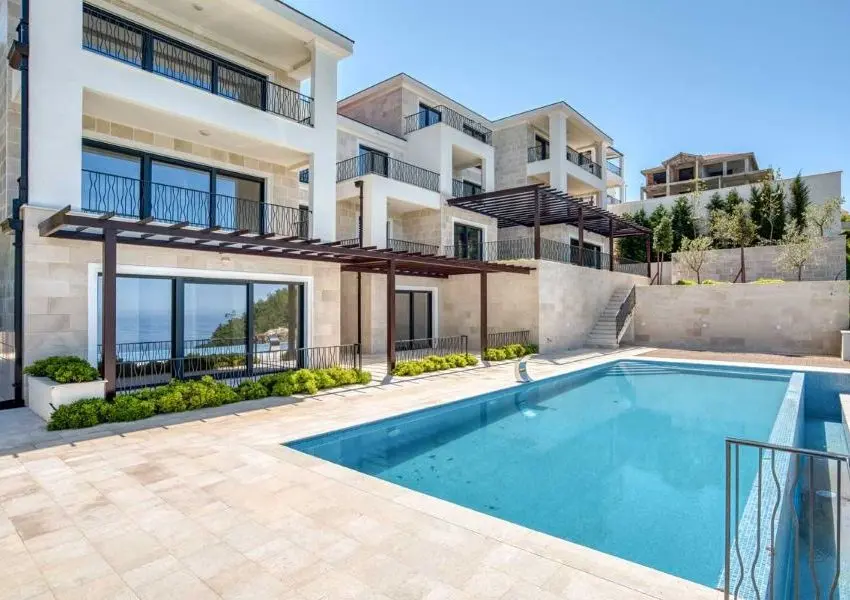 Exclusive residential complex above Sveti Stefan