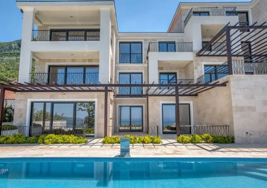 Exclusive residential complex above Sveti Stefan