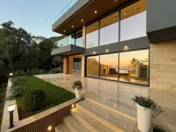 Spectacular three-bedroom family villa with a panoramic sea view, Tivat