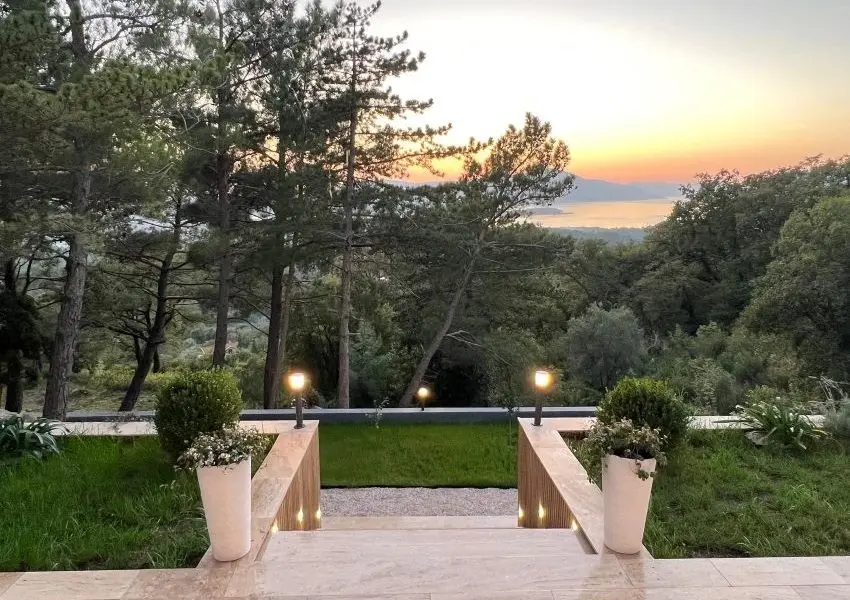 Spectacular three-bedroom family villa with a panoramic sea view, Tivat