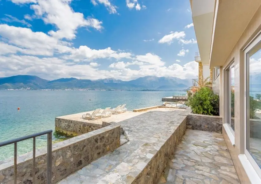 Krasici Waterfront Villa