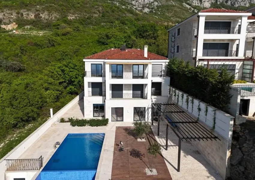 Beautiful villa in residential complex with panoramic sea views, Tudorovici | Budva