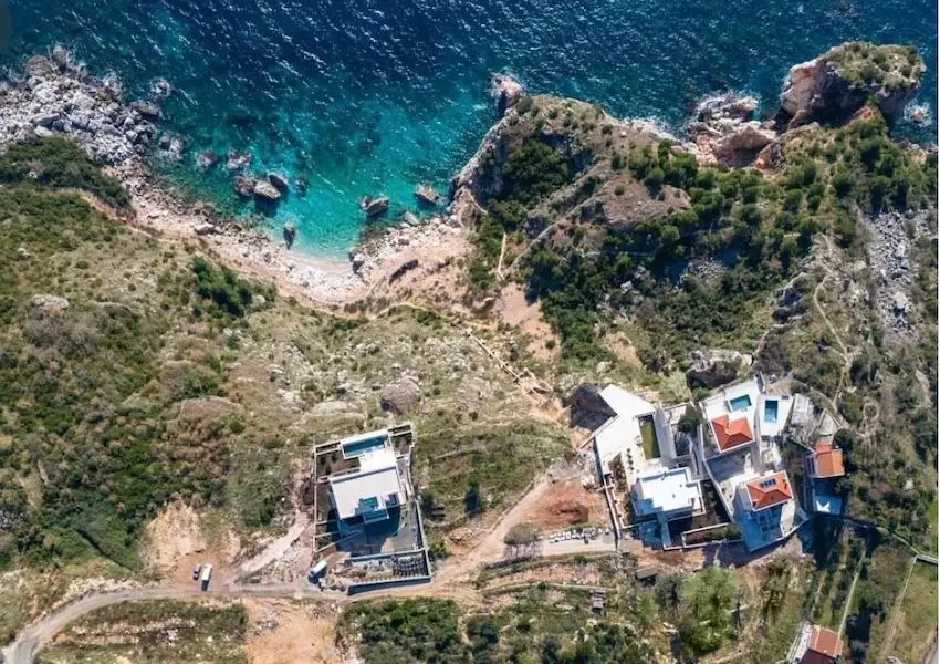 Luxury villa with pool on a cliff above the sea, Skocidjevojka, Budva