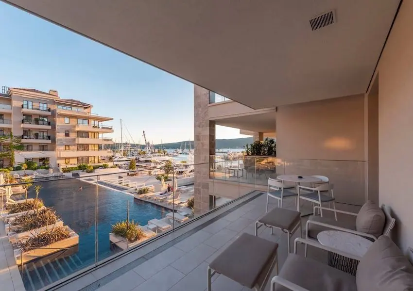 One-bedroom apartment with a garage, Regent Hotel, Porto Montenegro