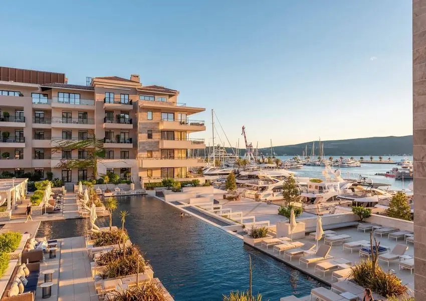 One-bedroom apartment with a garage, Regent Hotel, Porto Montenegro