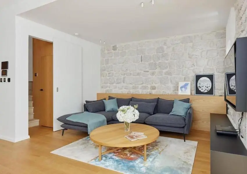Stone House with stunning sea view in Perast