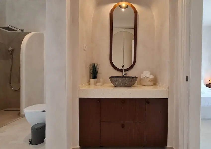 Impressive five-bedroom villa with stunning sea view in Skocidjevojka, Budva