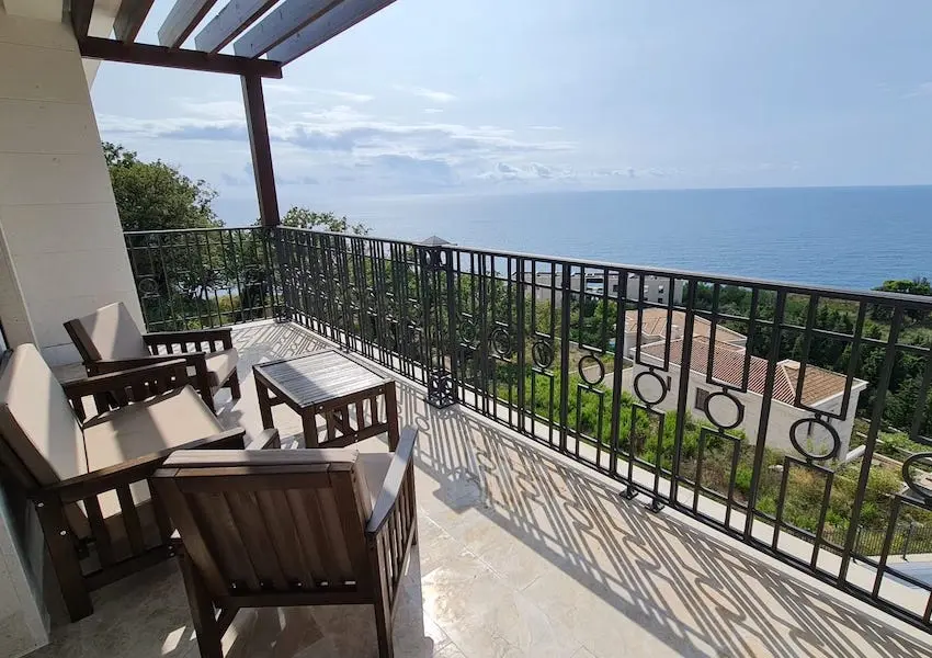 Impressive five-bedroom villa with stunning sea view in Skocidjevojka, Budva