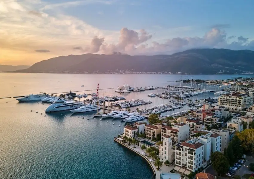 Vero & Versa Residences, Porto Montenegro