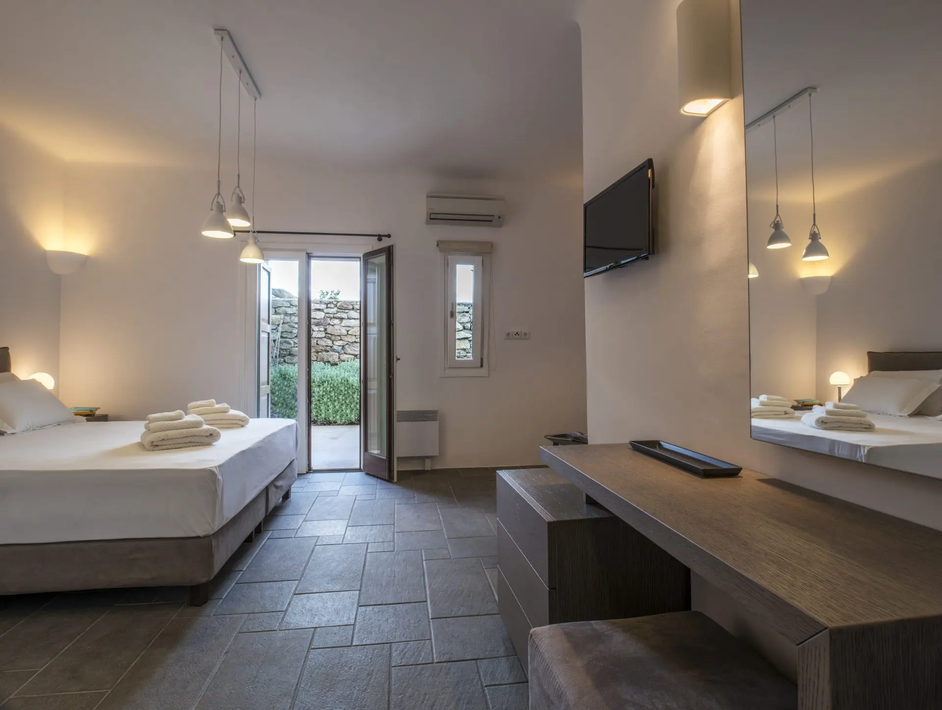 Sunset Sessions – House in Mykonos