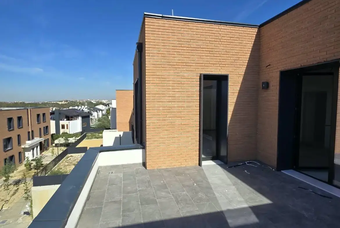3 Storey Villa for Sale in Lundër, Tirana | 198.9 m²