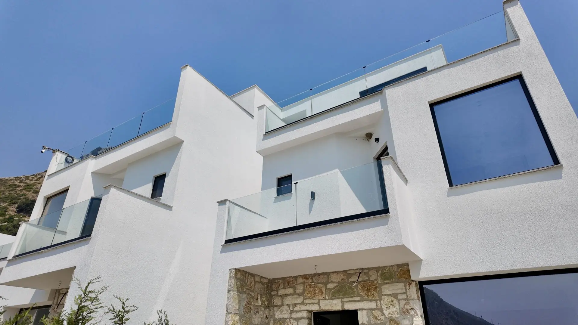 Luxury Villa NO.3 for Sale in Borsh, South Albania – High-End Design & Stunning Sea Views!