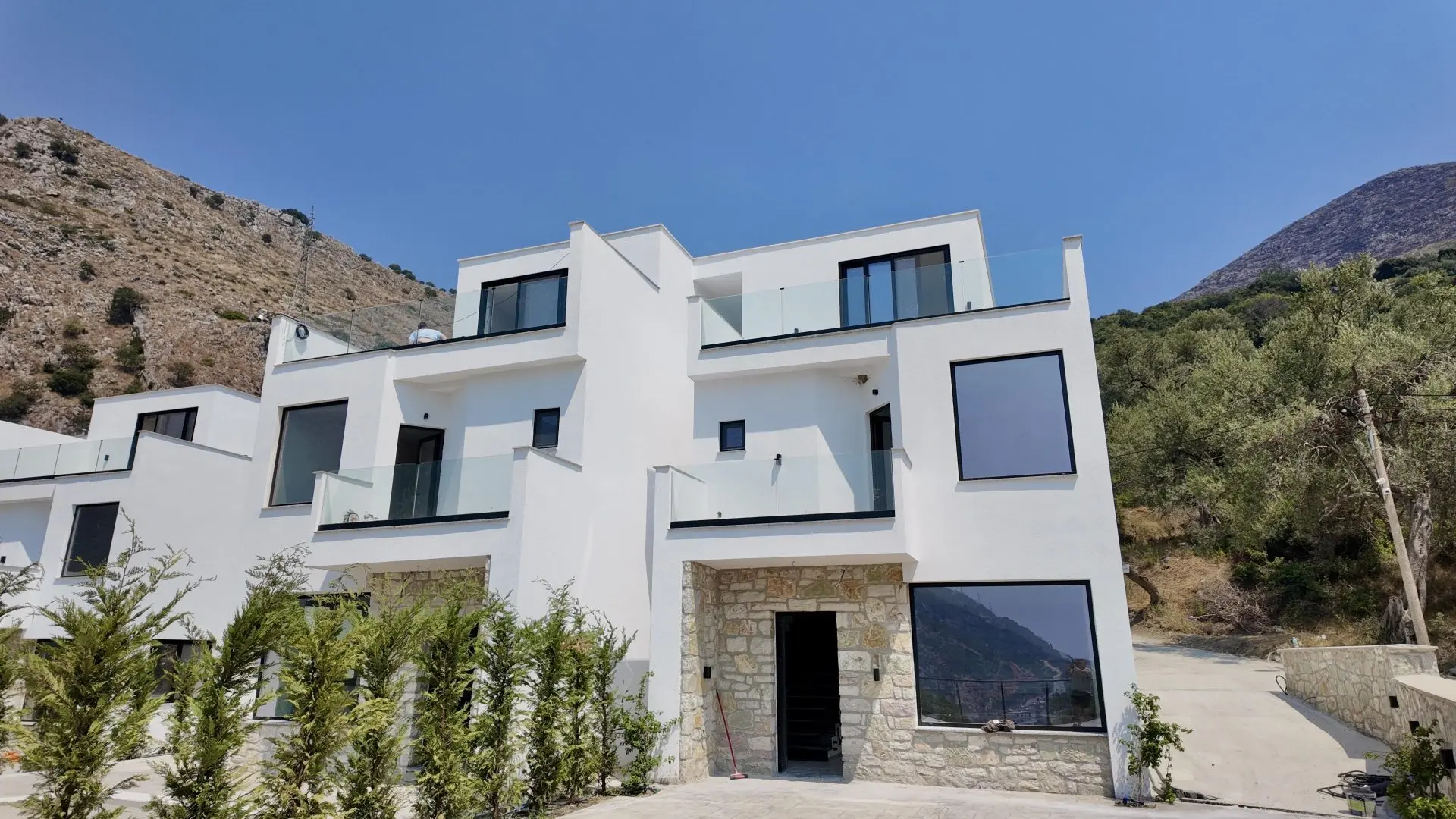 Luxury Villa NO.3 for Sale in Borsh, South Albania – High-End Design & Stunning Sea Views!