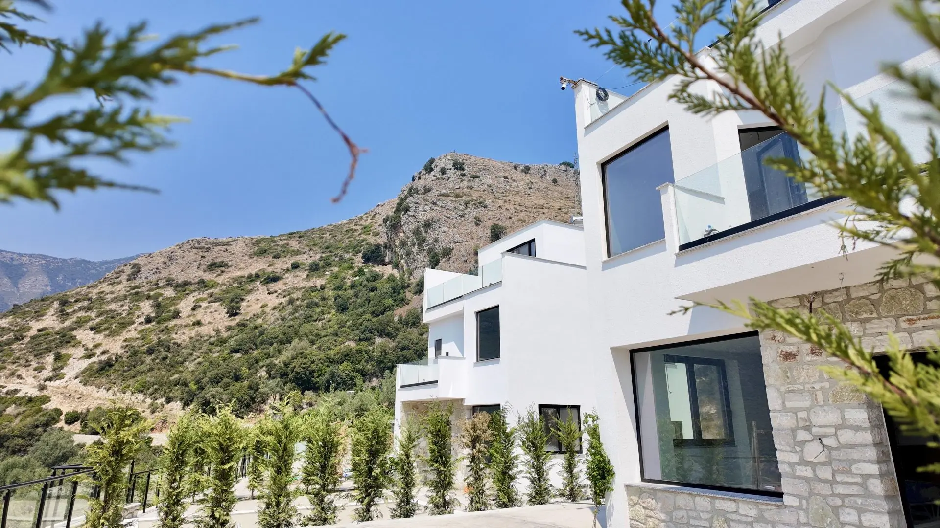 Luxury Villa NO.3 for Sale in Borsh, South Albania – High-End Design & Stunning Sea Views!