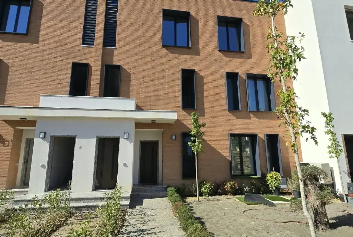 3 Storey Villa for Sale in Lundër, Tirana | 198.9 m²