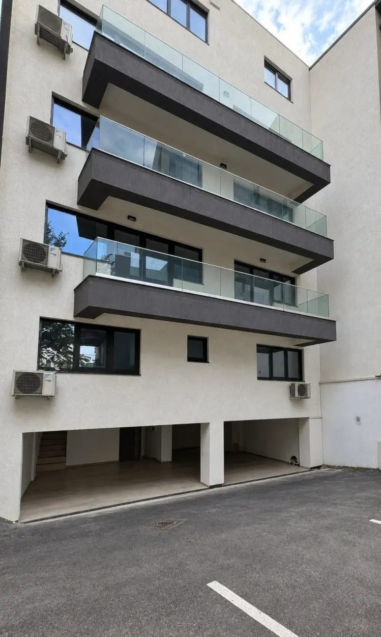 Boutique builting for sale Polona – Dorobanti area, 5 apartments, 6 parking places