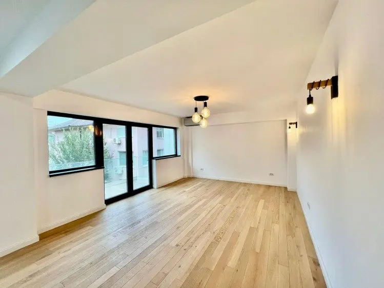 Boutique builting for sale Polona – Dorobanti area, 5 apartments, 6 parking places
