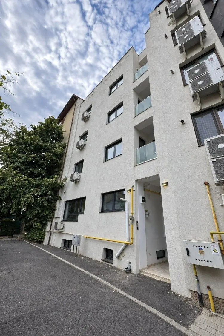 Boutique builting for sale Polona – Dorobanti area, 5 apartments, 6 parking places