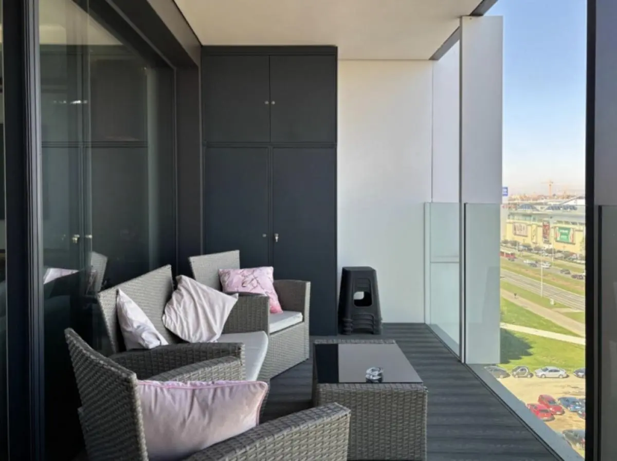 Luksuzan četvorosoban stan sa panoramskim pogledom na Novom Beogradu, Sakura Park