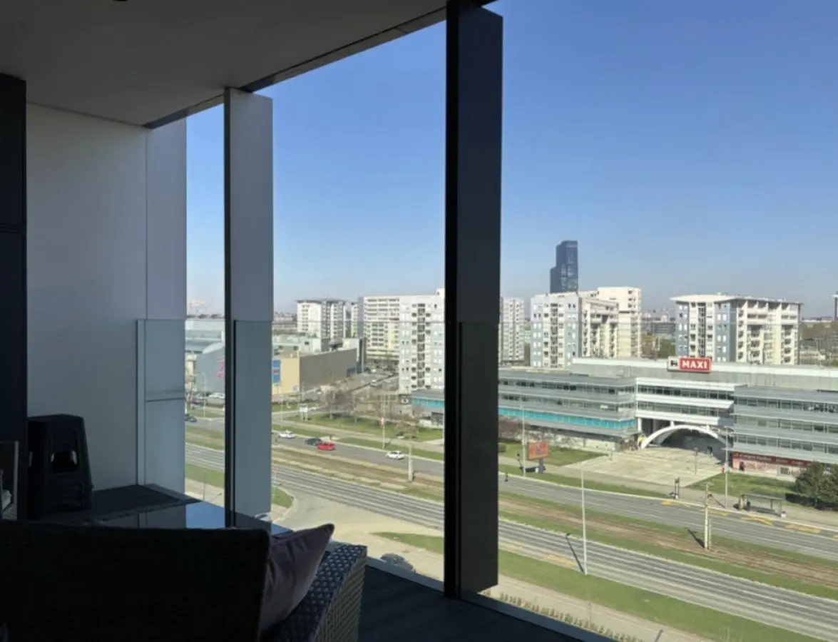 Luksuzan četvorosoban stan sa panoramskim pogledom na Novom Beogradu, Sakura Park
