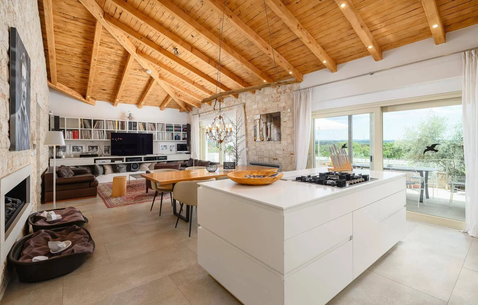 A Luxurious Oasis with Exceptional Amenities