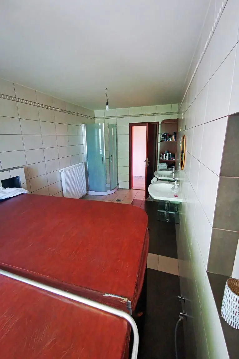 Ljubljana Area – A house with commercial space and a large, beautiful plot near Smlednik