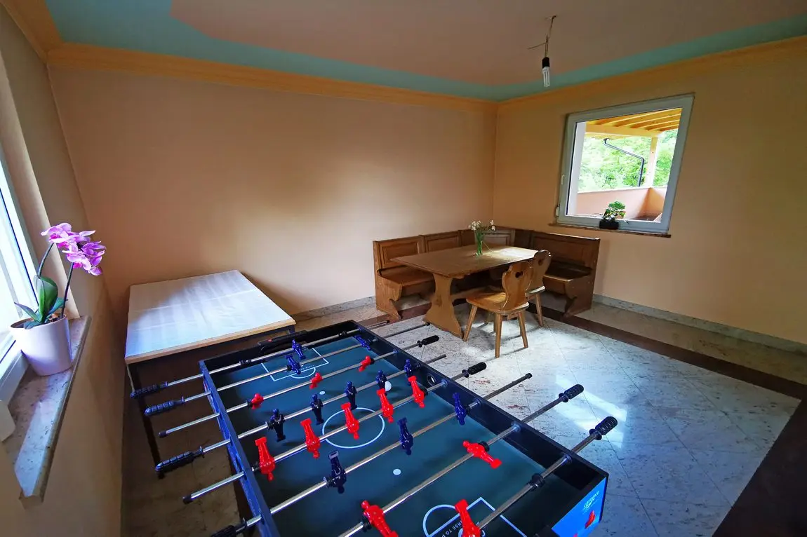 Ljubljana Area – A house with commercial space and a large, beautiful plot near Smlednik