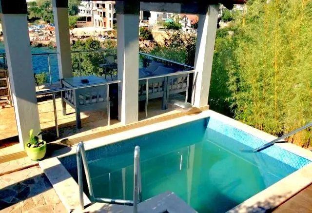 Luxury Villa for Sale in Utjeha – 475 m², Beachfront Gem