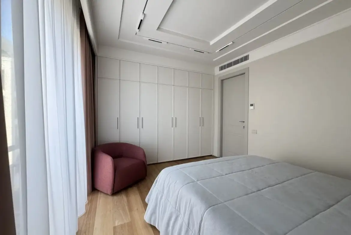 Penthouse Porto Montenegro — Zeta Building, 247 m², Full Capital Renovation 2025