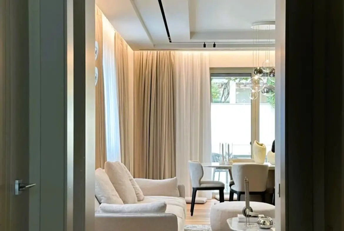 Penthouse Porto Montenegro — Zeta Building, 247 m², Full Capital Renovation 2025