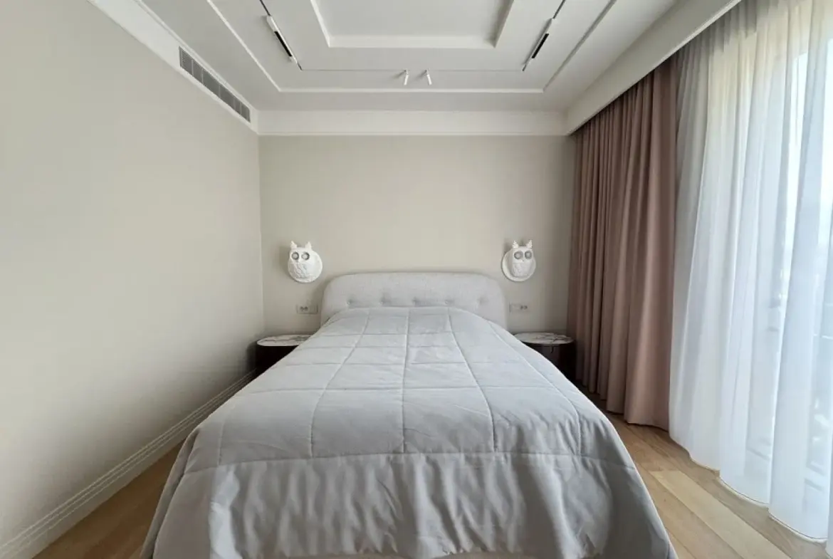Penthouse Porto Montenegro — Zeta Building, 247 m², Full Capital Renovation 2025