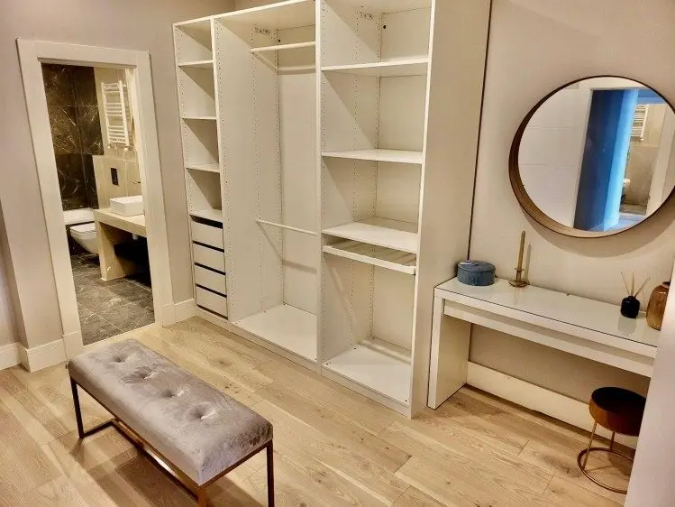 Penthouse for sale 4 rooms with 200 sqm rooftop, Pipera area 425 sqm