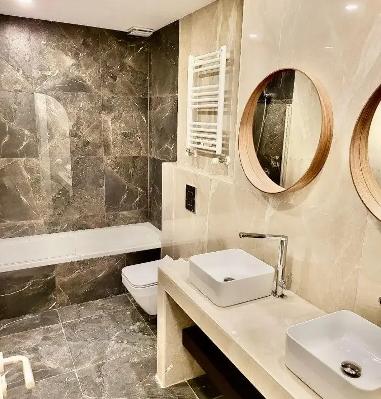 Penthouse for sale 4 rooms with 200 sqm rooftop, Pipera area 425 sqm