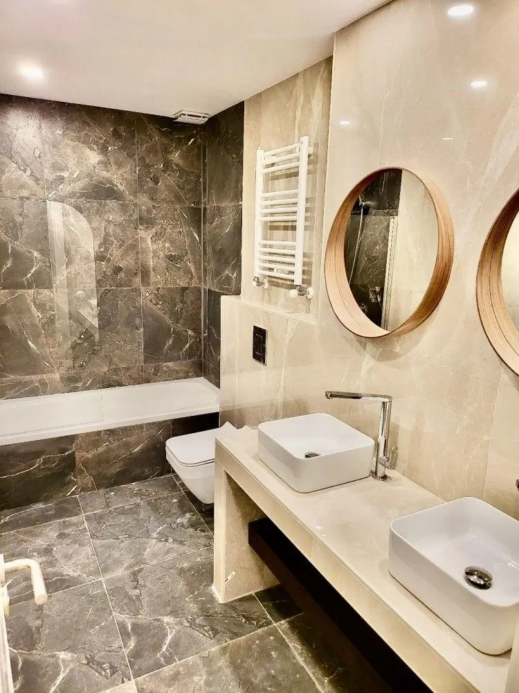 Penthouse for sale 4 rooms with 200 sqm rooftop, Pipera area 425 sqm