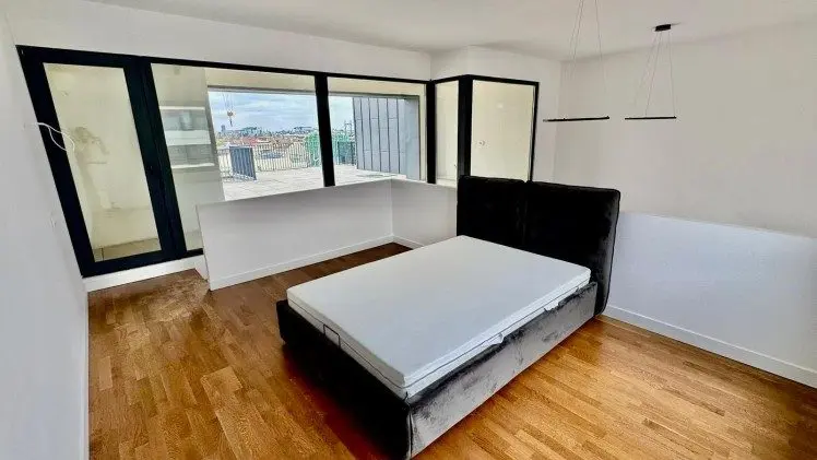 4 room penthouse for sale on the lakeshore in Pipera, Bucharest