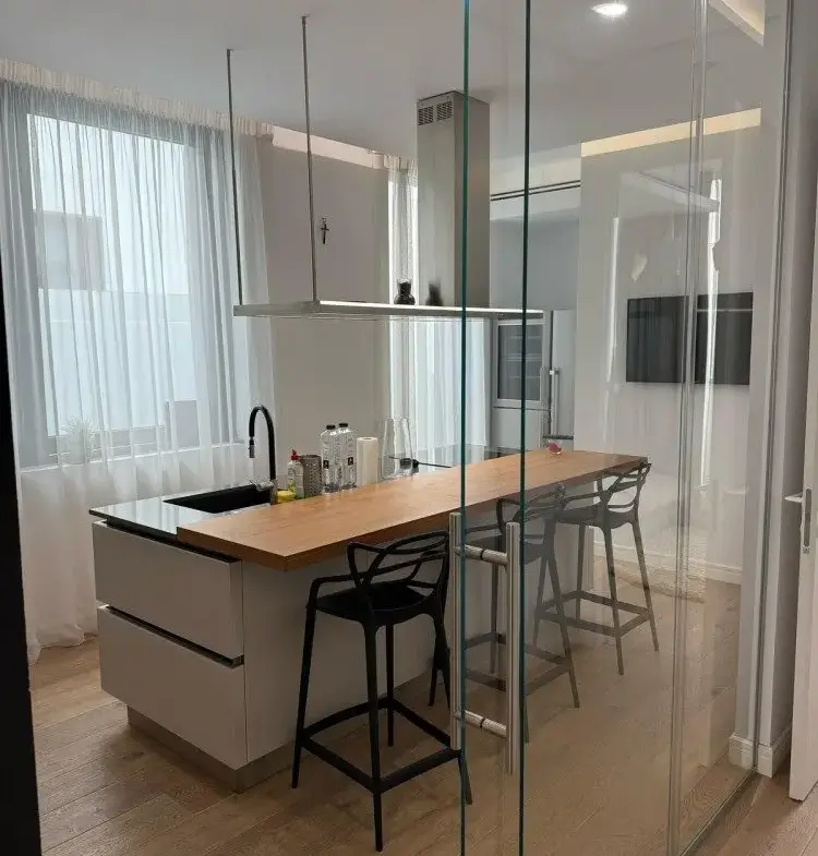 Penthouse for sale 4 rooms Baneasa – Herastrau area, Bucharest
