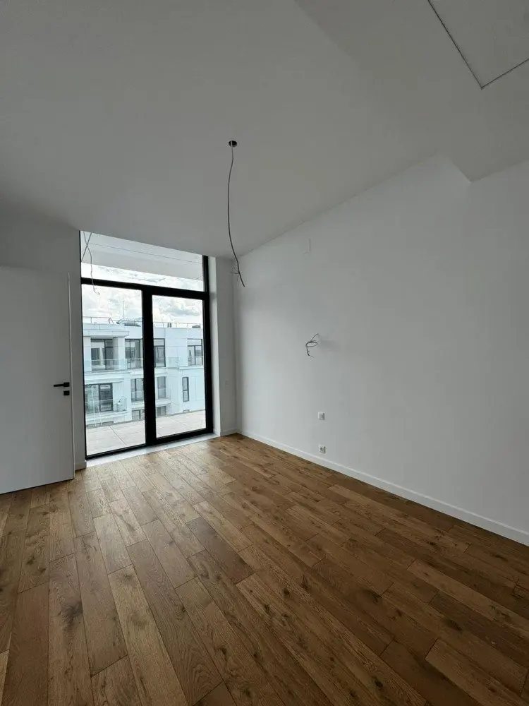Penthouse for sale 4 rooms Cotroceni – Academia Militara area, Bucharest