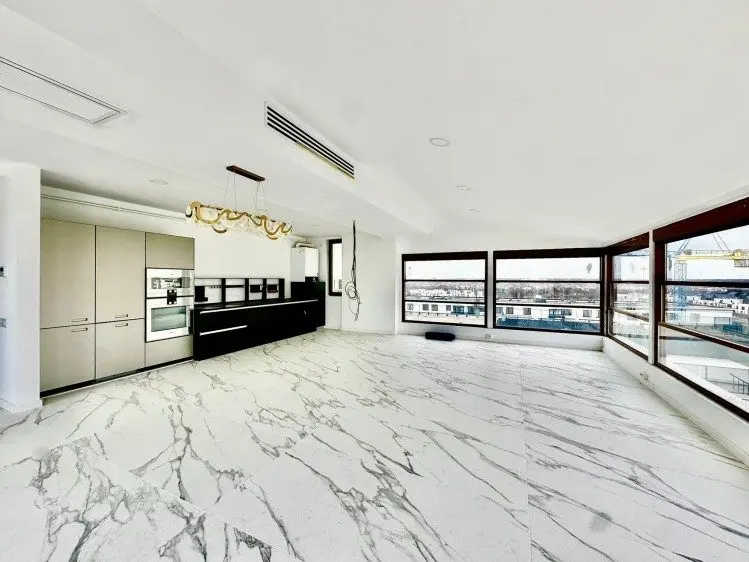 Penthouse for Sale – 5 Rooms with 200 sqm Rooftop Terrace – Aviatiei–Pipera Area, Bucharest