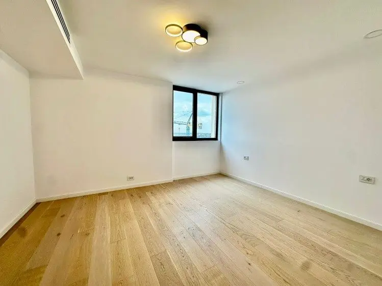 Penthouse for Sale – 5 Rooms with 200 sqm Rooftop Terrace – Aviatiei–Pipera Area, Bucharest