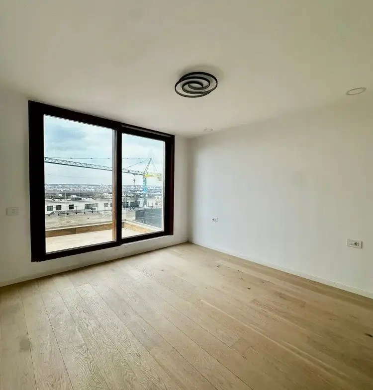 Penthouse for Sale – 5 Rooms with 200 sqm Rooftop Terrace – Aviatiei–Pipera Area, Bucharest