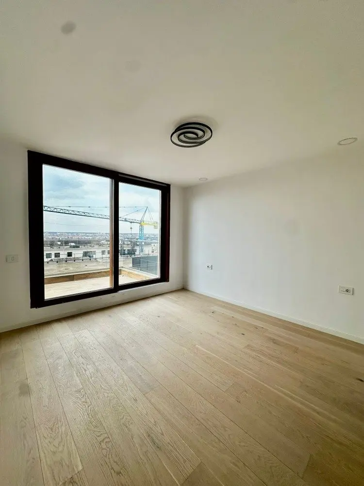Penthouse for Sale – 5 Rooms with 200 sqm Rooftop Terrace – Aviatiei–Pipera Area, Bucharest