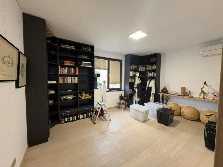 Penthouse for sale 5 rooms Batistei – Intercontinental area, Bucharest