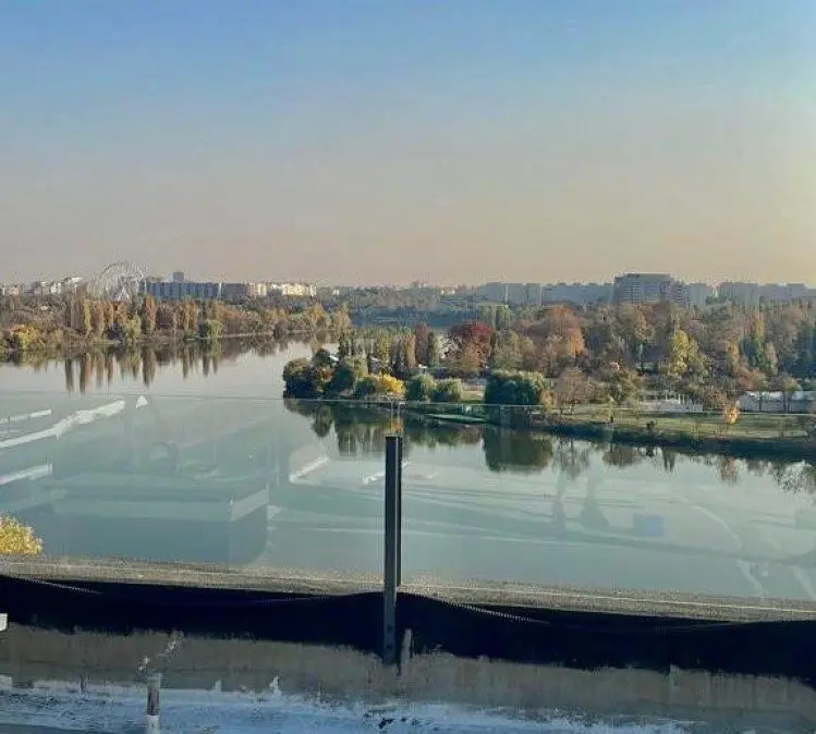 Lake view penthouse for sale 4 rooms Laguna Residence, Bucharest 255 sqm