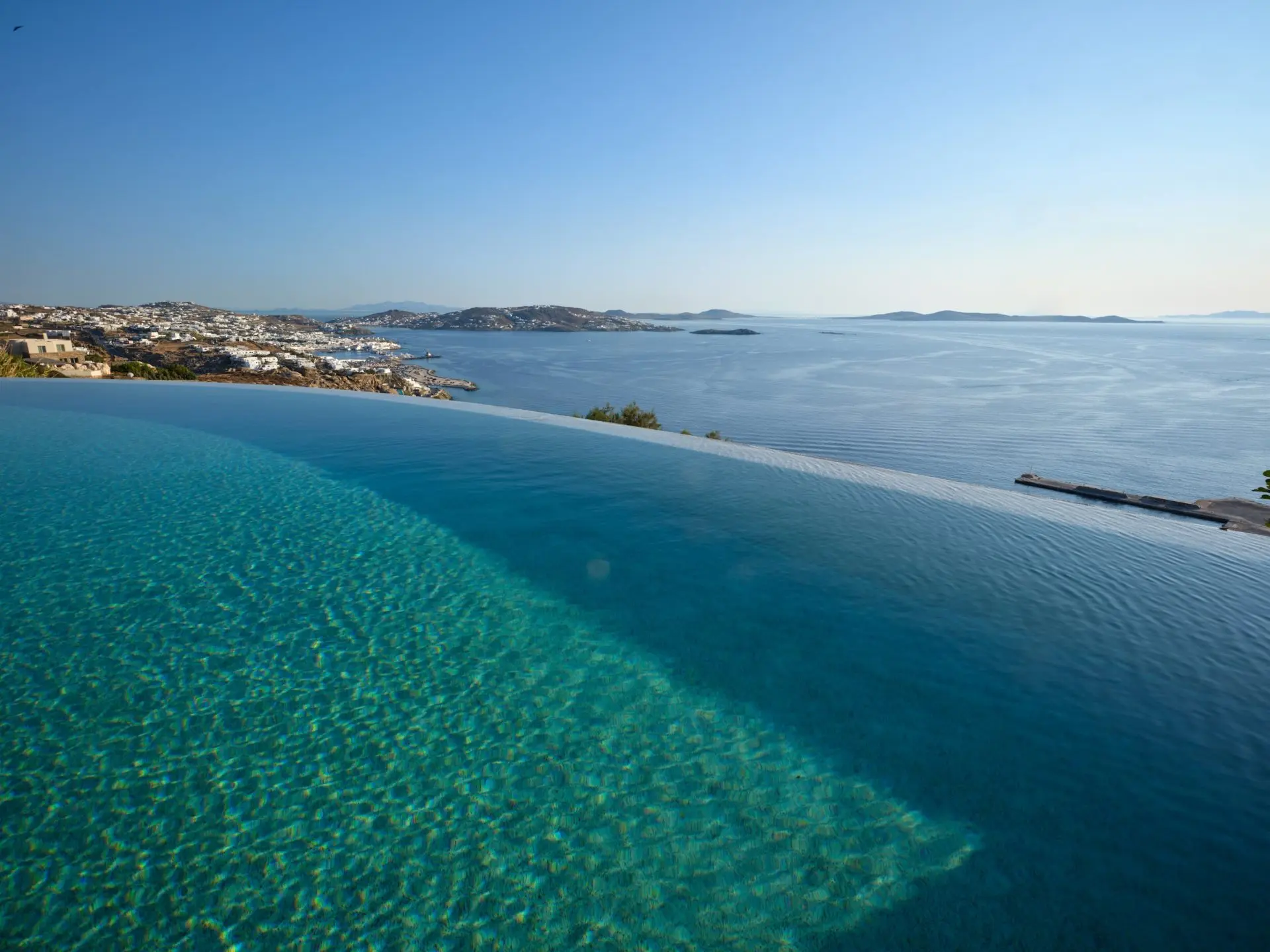 Above – House in Mykonos