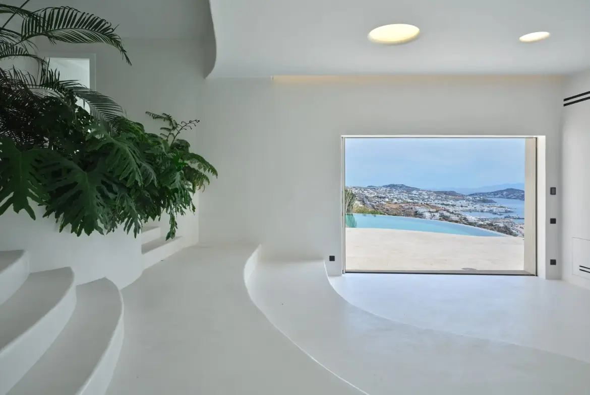 Above – House in Mykonos